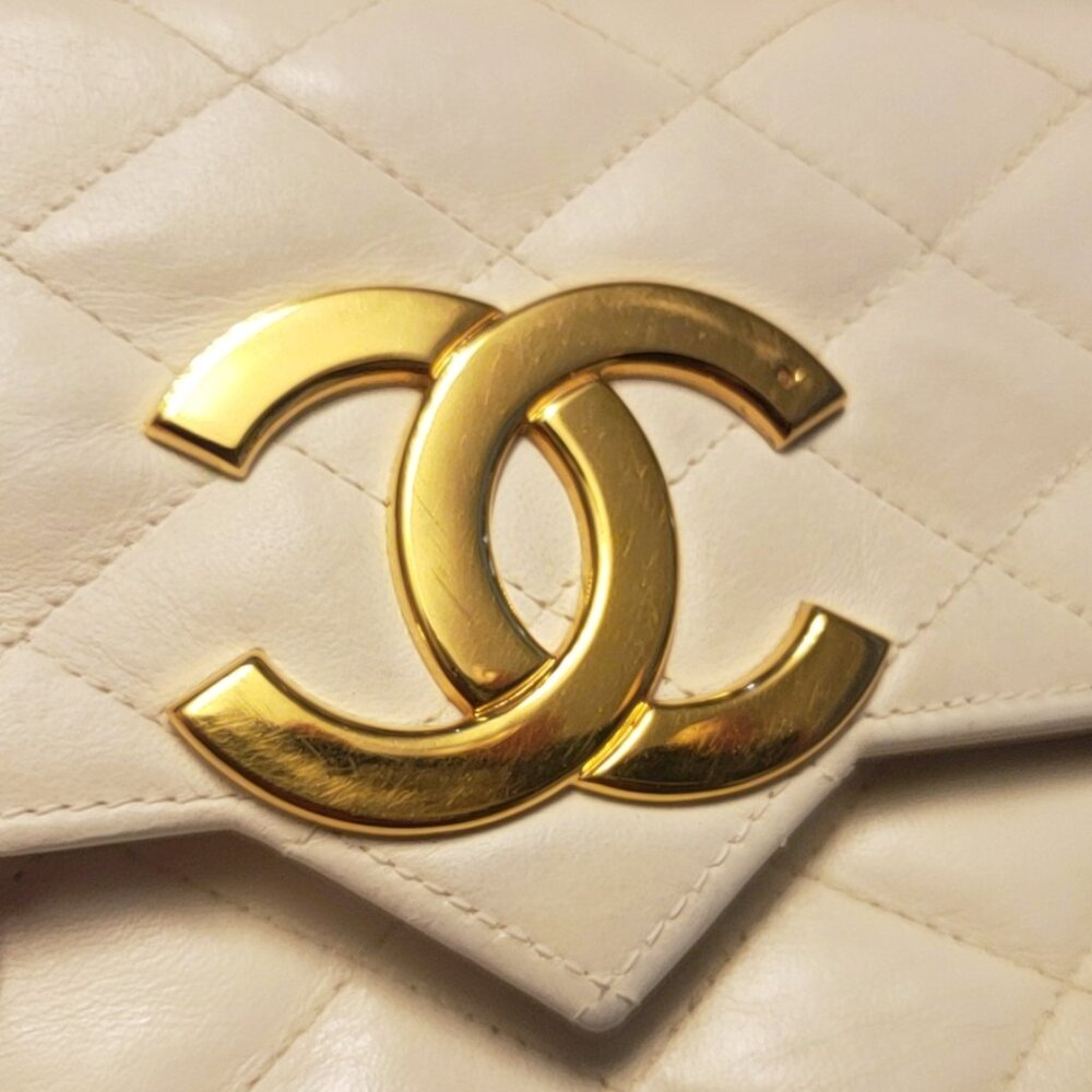 Chanel Vintage Interlocking CC White Leather Flap Bag Purse ✨🤍 - Picture 4 of 17